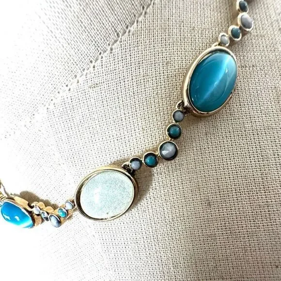 Blue green gold tone beaded necklace - Picture 3 of 7